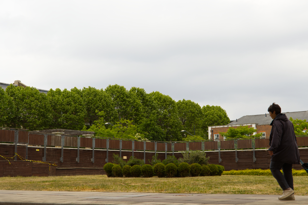 Direct view to the park from ground level